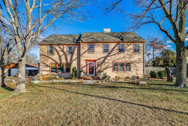 $320,000 | 32 Laurel Drive, Wichita, KS 67206