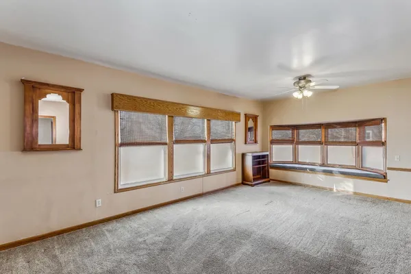 $320,000 | 32 Laurel Drive, Wichita, KS 67206