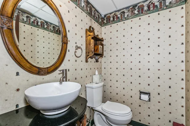 $320,000 | 32 Laurel Drive, Wichita, KS 67206