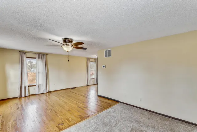 $320,000 | 32 Laurel Drive, Wichita, KS 67206