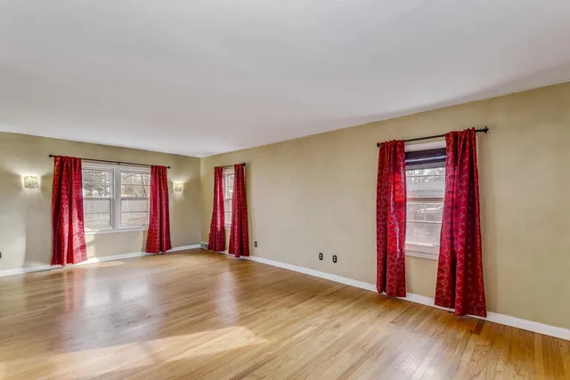 $320,000 | 32 Laurel Drive, Wichita, KS 67206