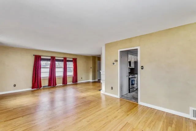 $320,000 | 32 Laurel Drive, Wichita, KS 67206