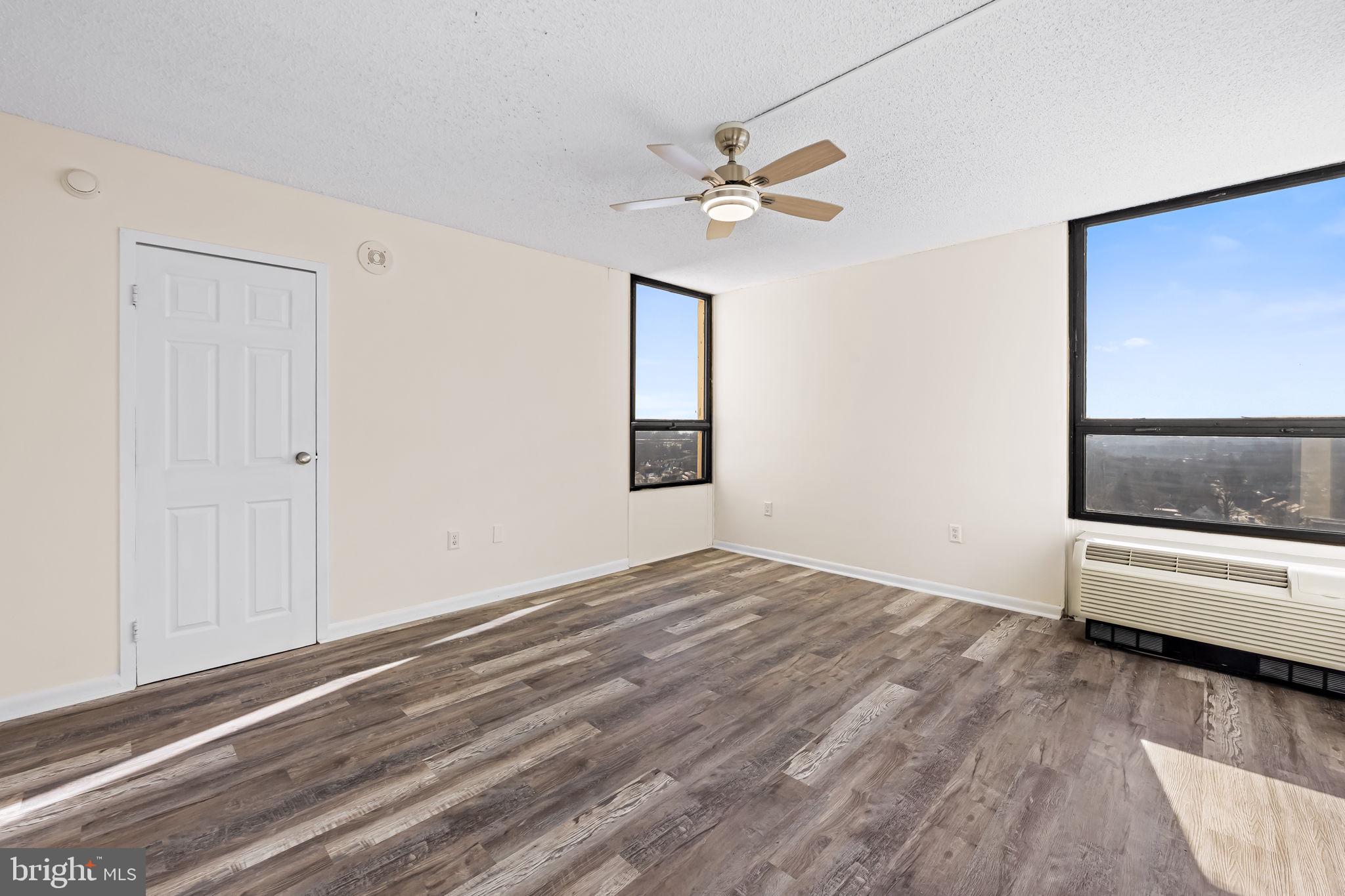 205 East Joppa Road, Unit 1505 Towson, MD 21286 - Photo 17 of 32 Primary Bedroom