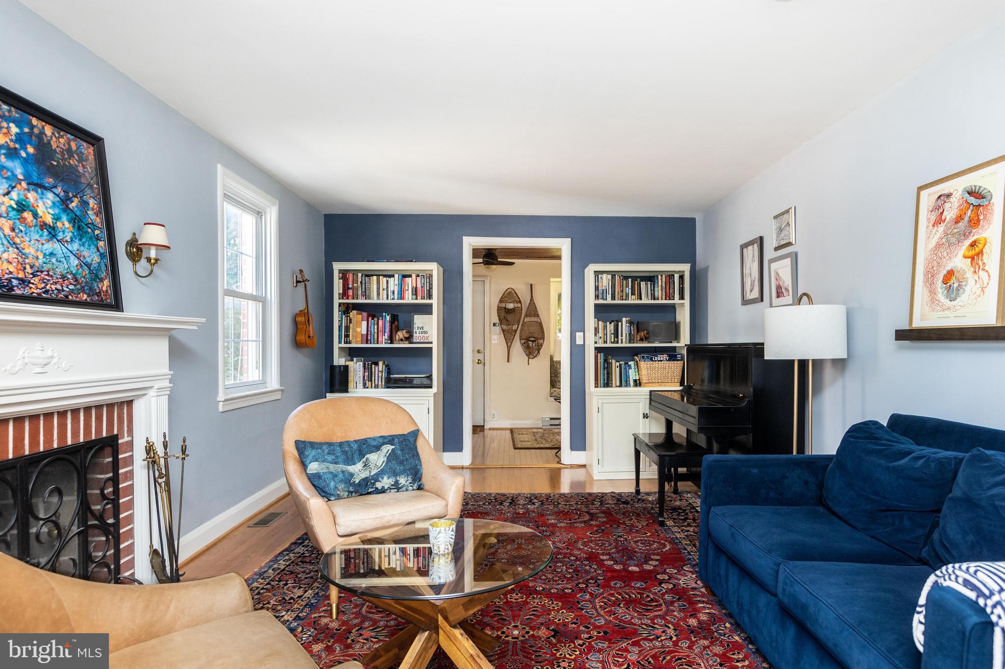 604 Overbrook Road Baltimore, MD 21212 - Photo 4 of 39 Living room