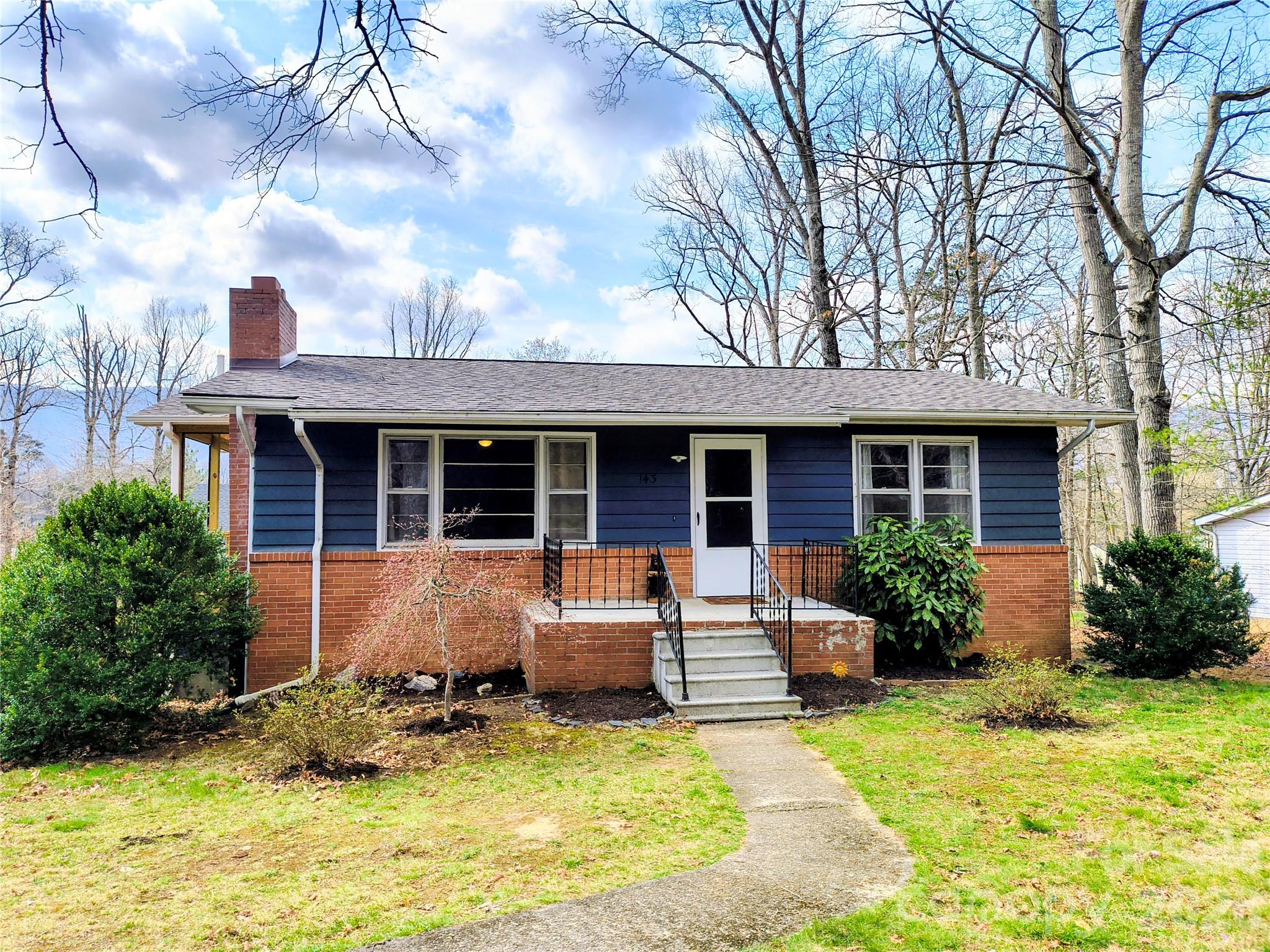 143 Tabernacle Road Black Mountain, NC 28711 - Photo 1 of 21