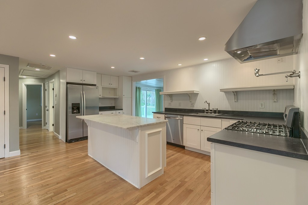 3 Jordan Road Billerica, MA 01821 - Photo 4 of 30