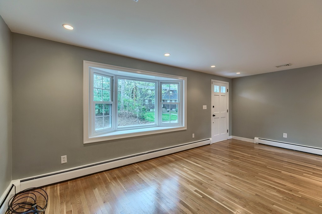 3 Jordan Road Billerica, MA 01821 - Photo 7 of 30