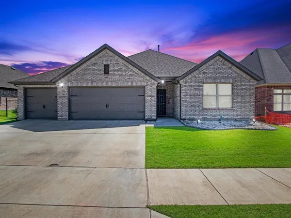 $416,000 | 3541 Redbud Flower Trail, Venus, TX 76084