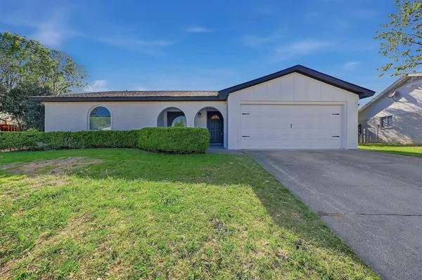 $324,900 | 1710 Yorktown Drive, Arlington, TX 76014