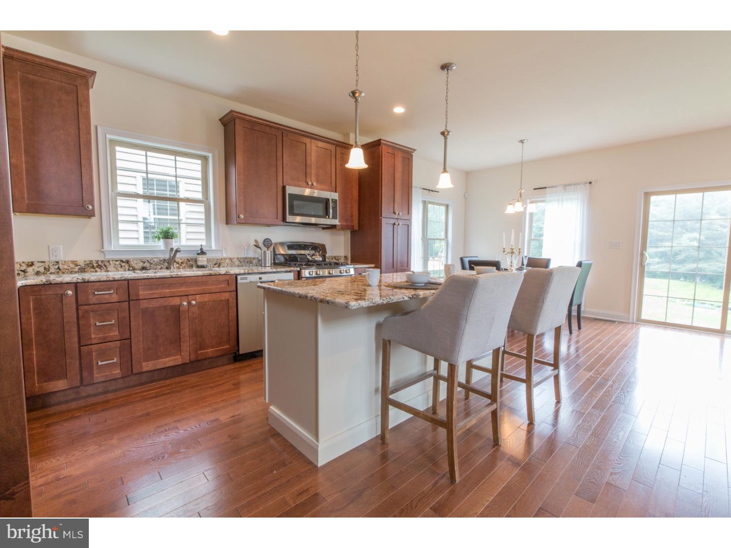13111 Worthington Road Philadelphia, PA 19116 - Photo 6 of 25 Kitchen
