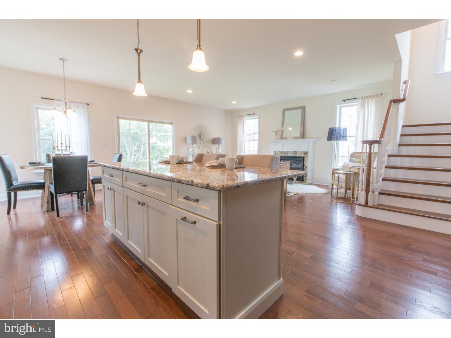13111 Worthington Road Philadelphia, PA 19116 - Photo 10 of 25 Kitchen