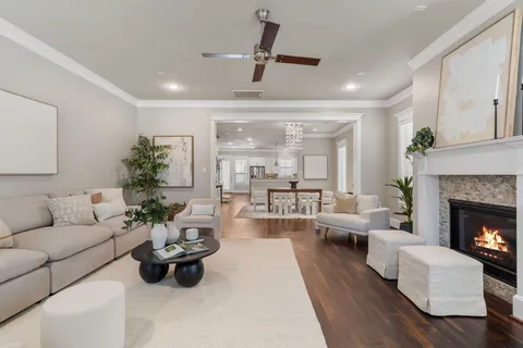 $699,000 | 516 West 24th Street, Houston, TX 77008