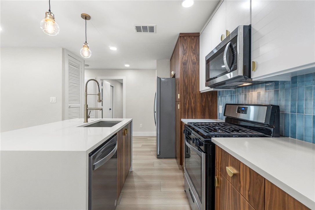 1509 Braes Ridge Drive, Unit A Austin, TX 78723 - Photo 2 of 17