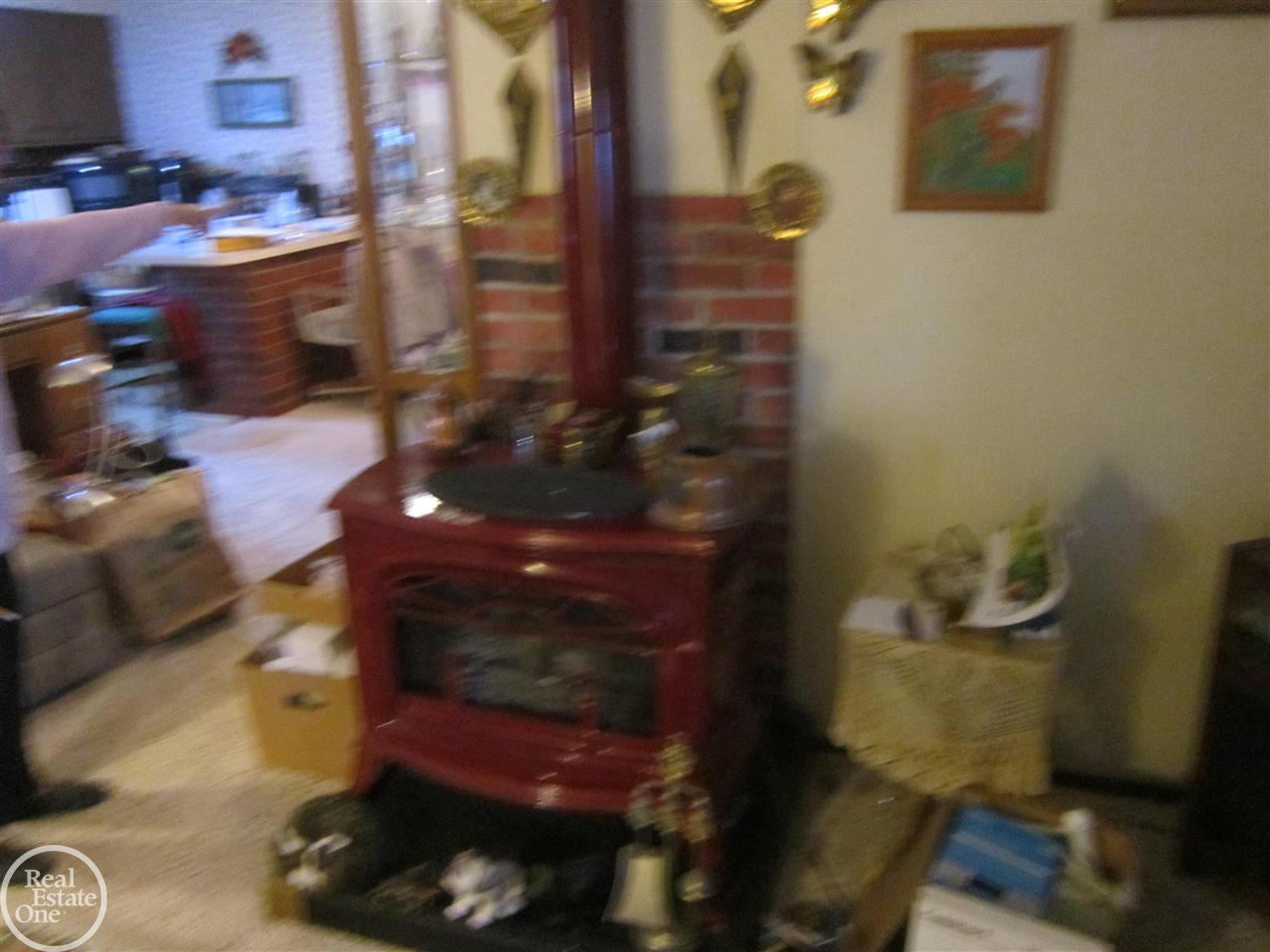 2379 Howe Street Utica, MI 48317 - Photo 7 of 7 31368072-6.JPG