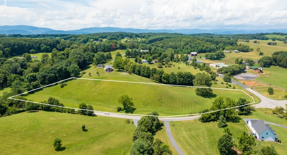760 Frog Pond Road Staunton, VA 24401 - Photo 2 of 9 Gallery Image 2