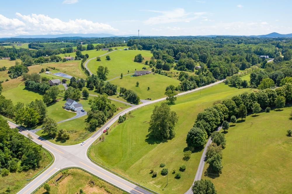 760 Frog Pond Road Staunton, VA 24401 - Photo 6 of 9 Gallery Image 6