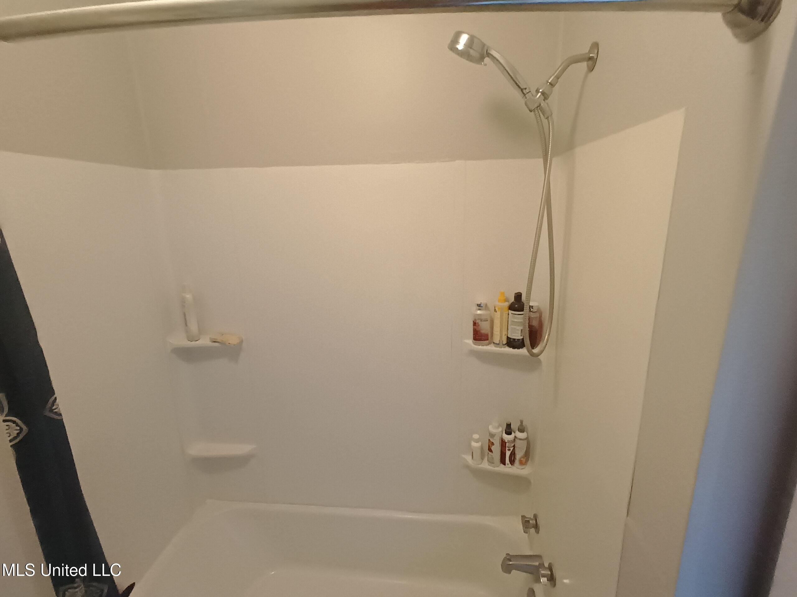 706 South Decatur Street Union, MS 39365 - Photo 22 of 46 Bathroom
