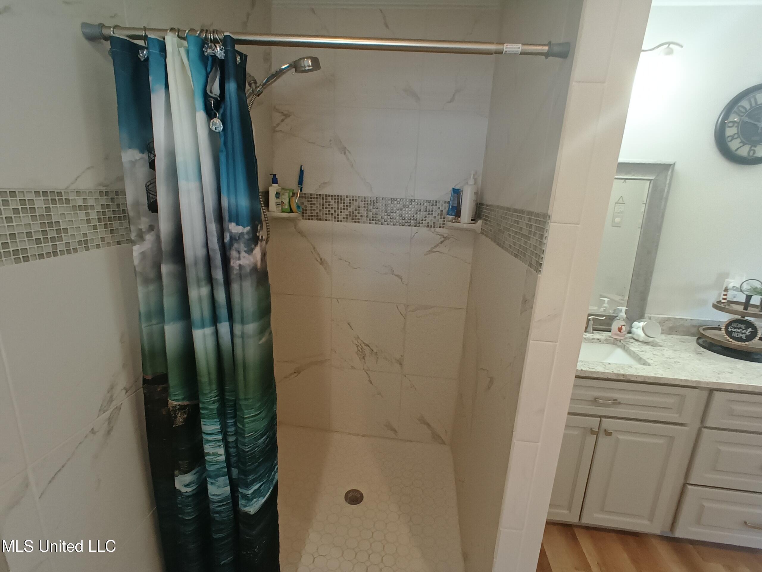 706 South Decatur Street Union, MS 39365 - Photo 23 of 46 Bathroom