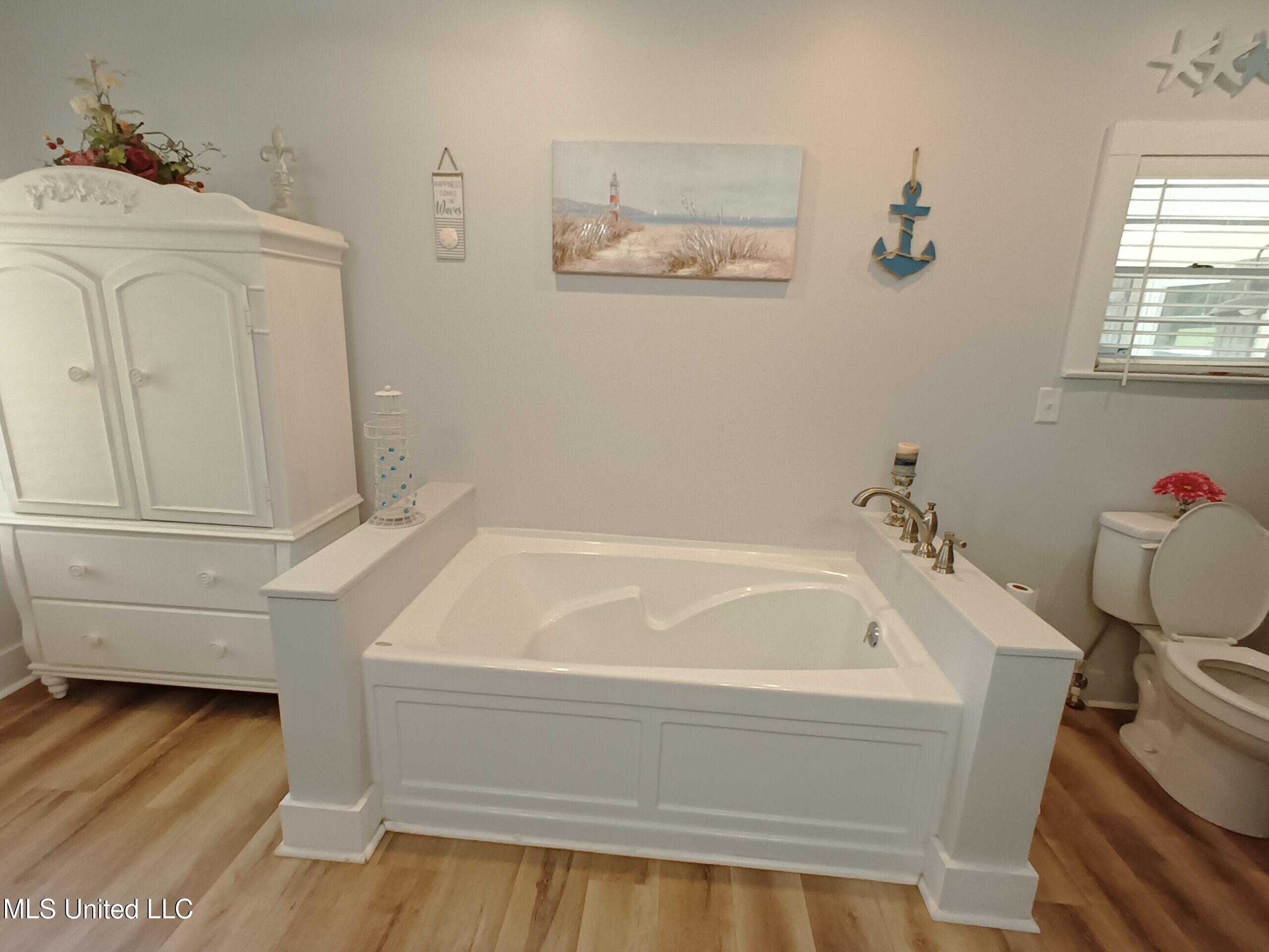706 South Decatur Street Union, MS 39365 - Photo 27 of 46 Bathroom