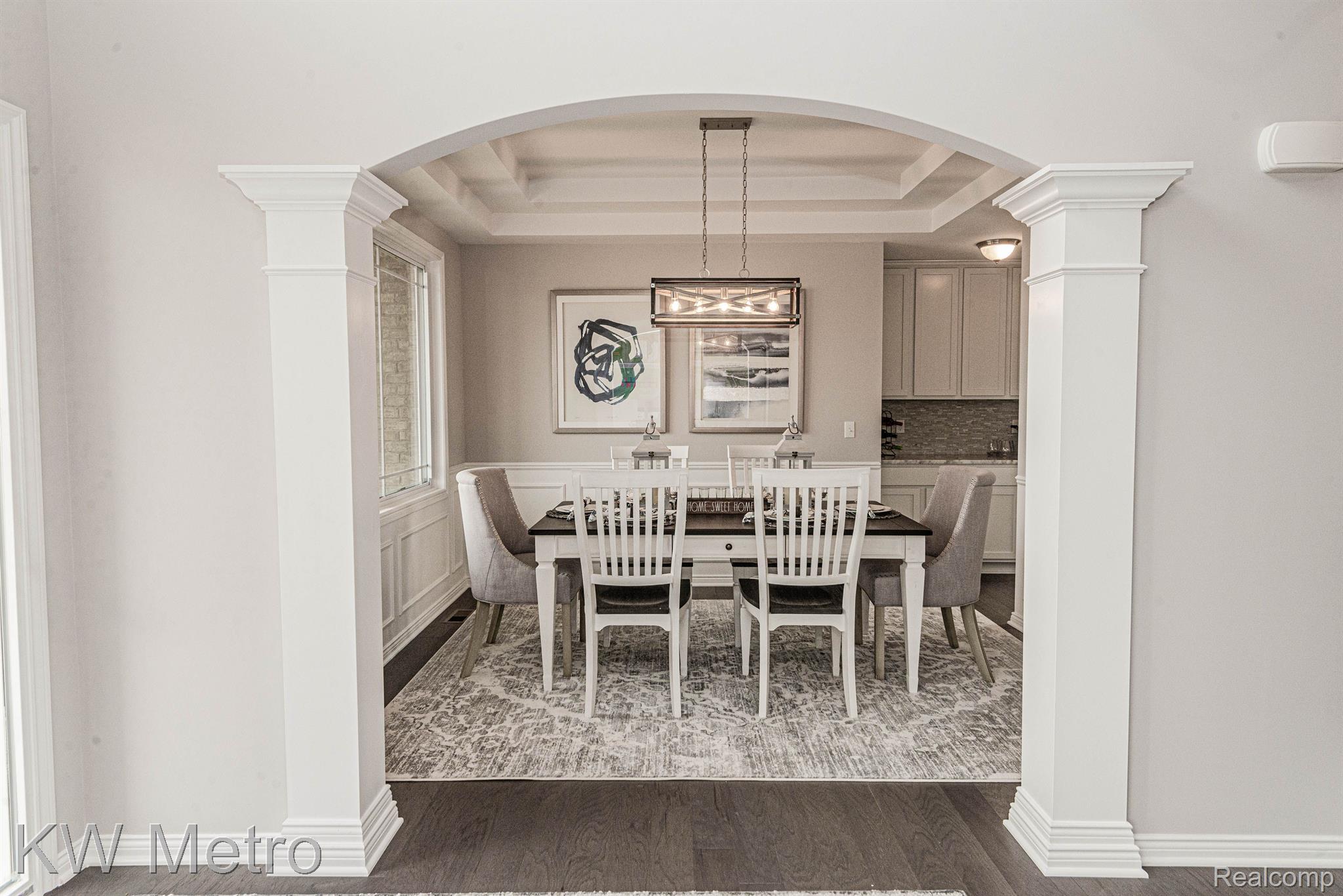 40 Maple Ridge Court Clarkston, MI 48346 - Photo 3 of 22 Rockford Dining Room from Foyer Example