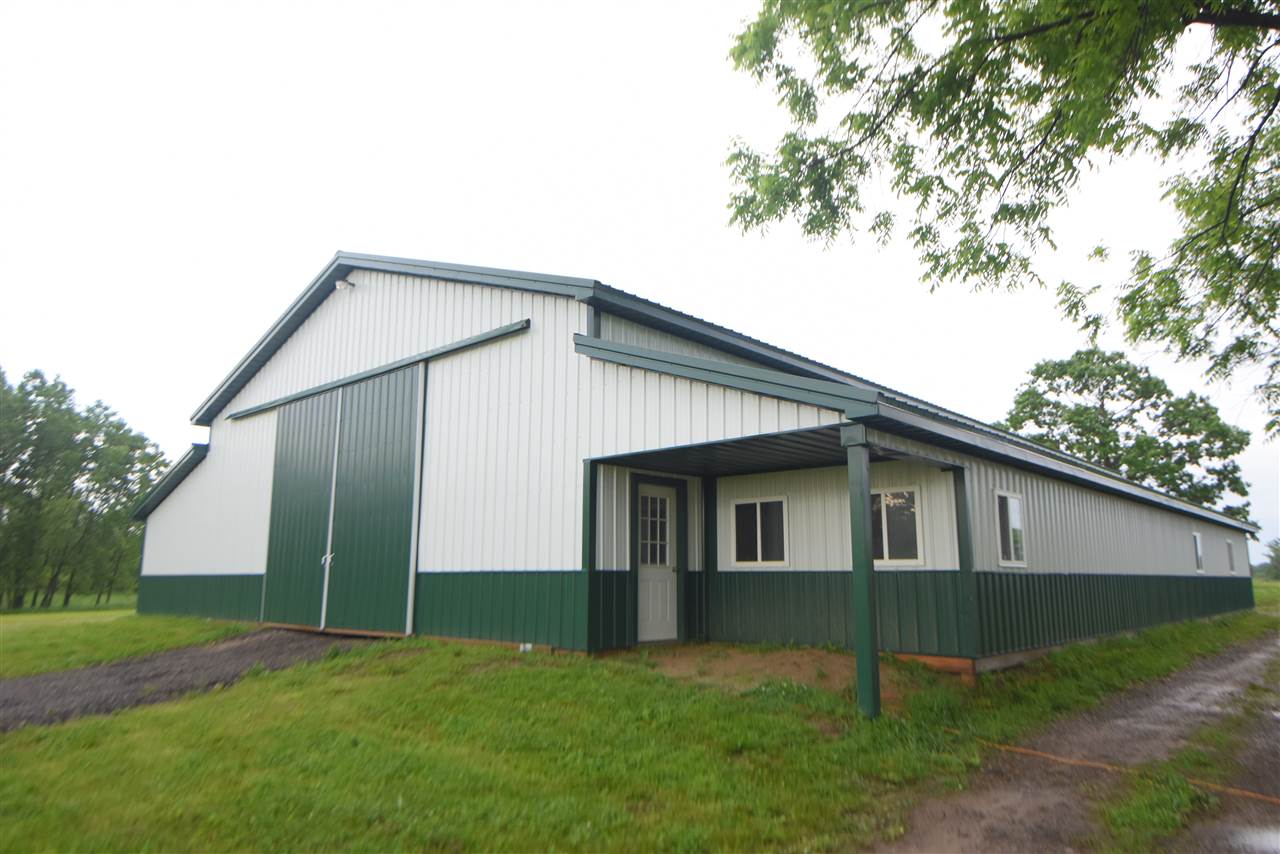 7422 Green Road Fenton, MI 48430 - Photo 2 of 56 50014194-1.JPG