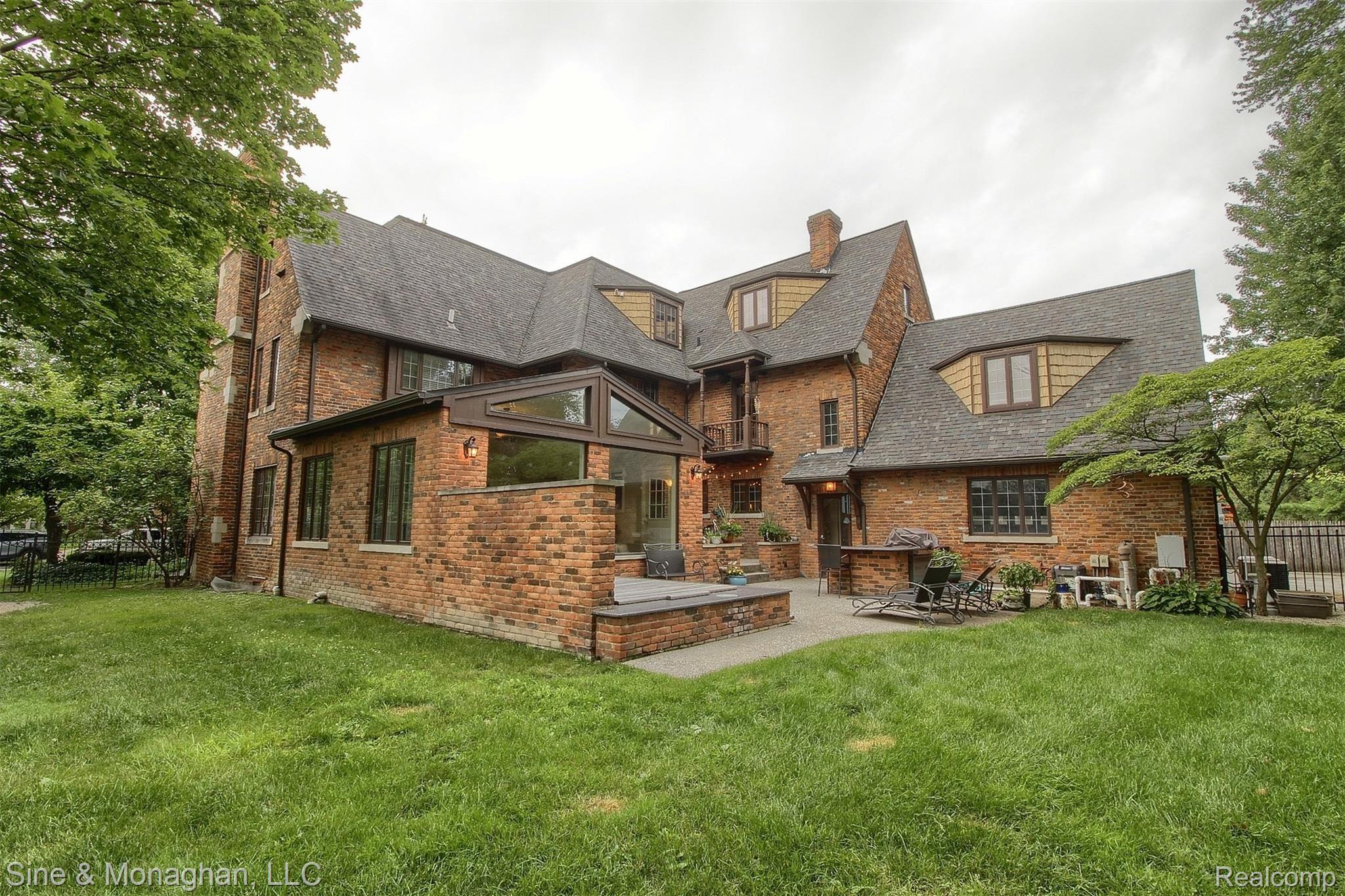 1010 Harvard Road Grosse Pointe, MI 48230 - Photo 54 of 54 43-Rear 2nd View.jpg
