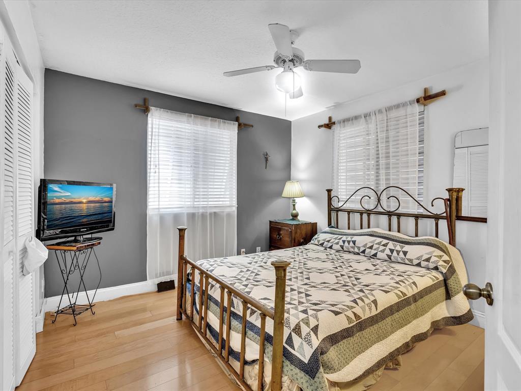 11240 Reveille Road Cooper City, FL 33026 - Photo 47 of 97 4th true bedroom is off on it's own.