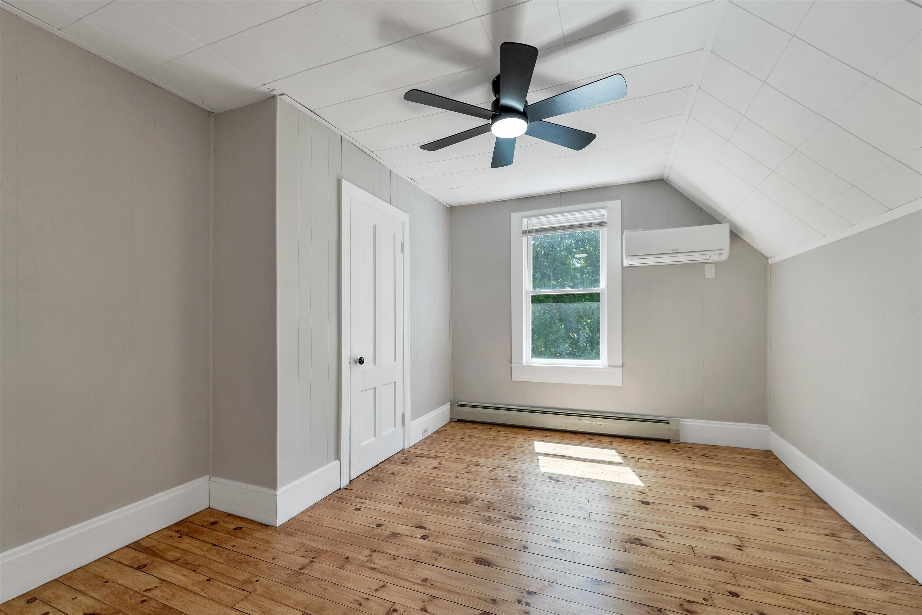 11 Grove Street Derry, NH 03038 - Photo 44 of 51