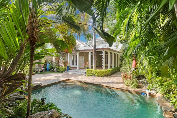 $3,479,000 | 906 Southard Street, Key West, FL 33040