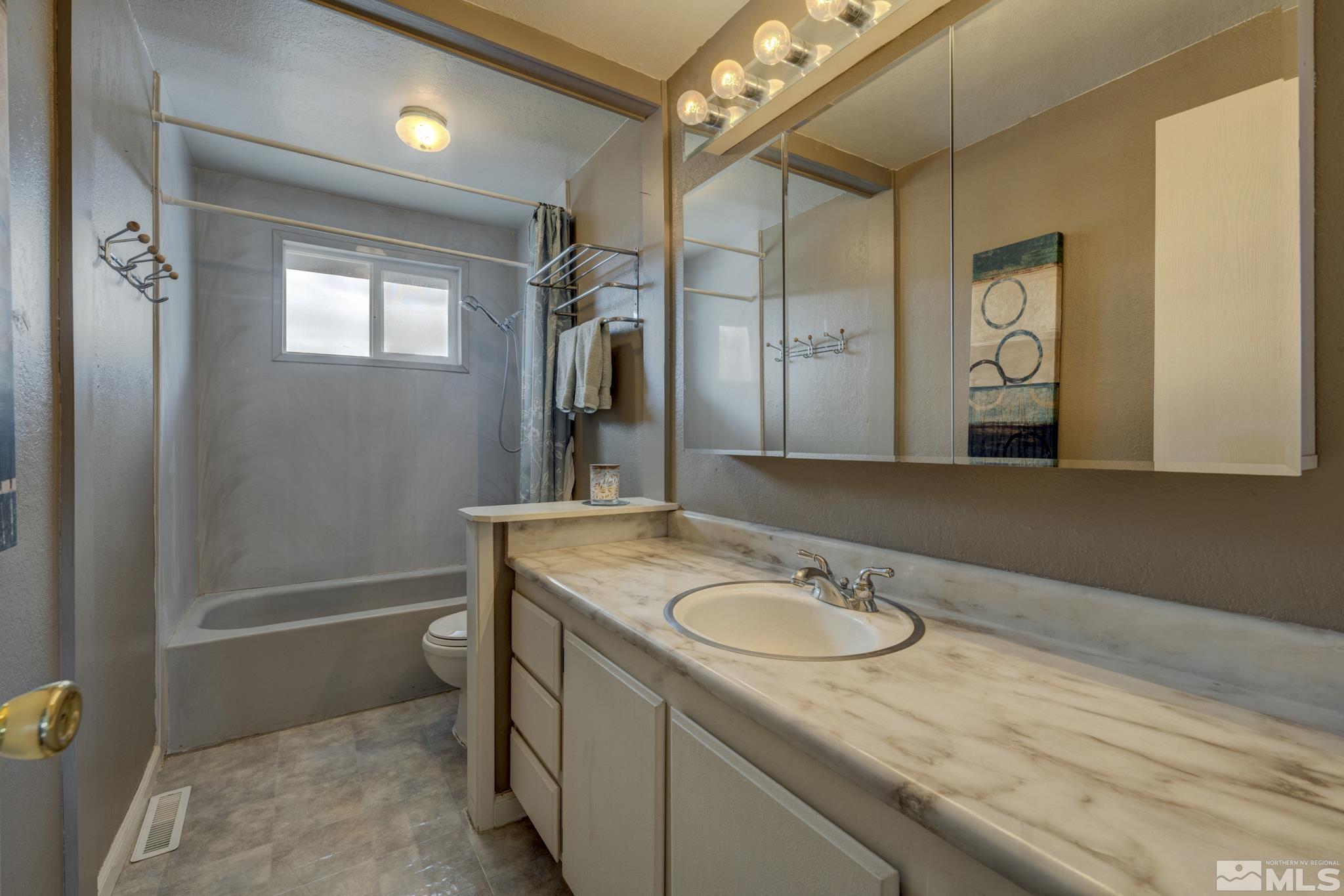 425 Alaska Street Reno, NV 89506 - Photo 15 of 36 Photo 15