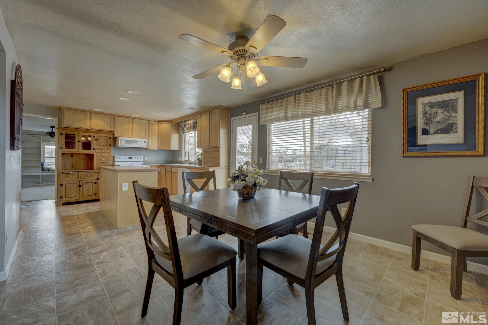 425 Alaska Street Reno, NV 89506 - Photo 6 of 36 Photo 6