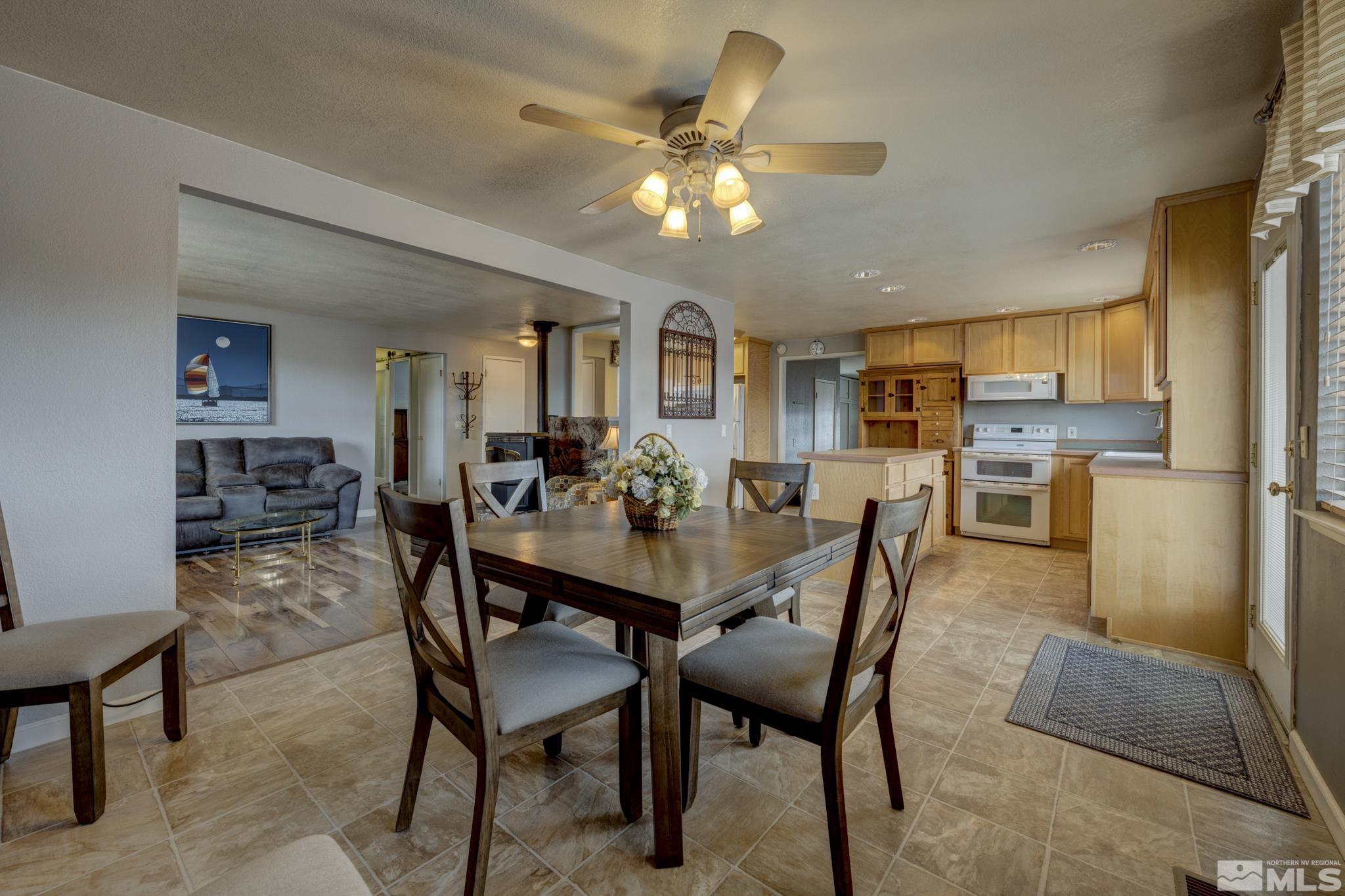 425 Alaska Street Reno, NV 89506 - Photo 8 of 36 Photo 8