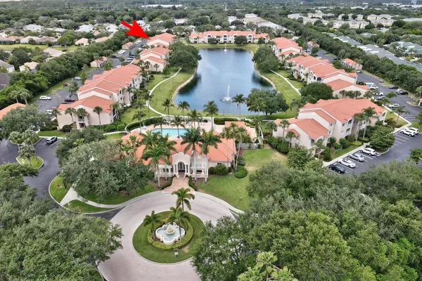 $209,900 | 1590 South 42ND Circle, Unit 207, Vero Beach, FL 32967