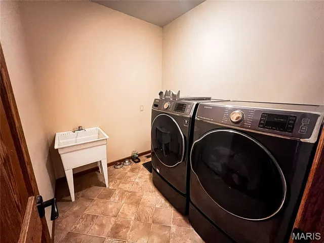 $550,000 | 1491 Burge Road, Centralia, IL 62801