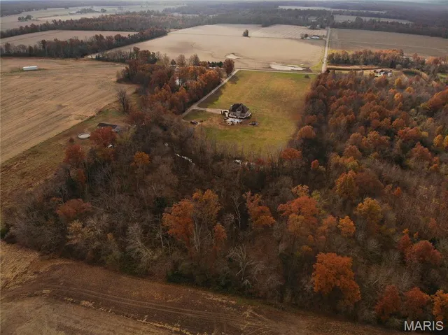 $550,000 | 1491 Burge Road, Centralia, IL 62801