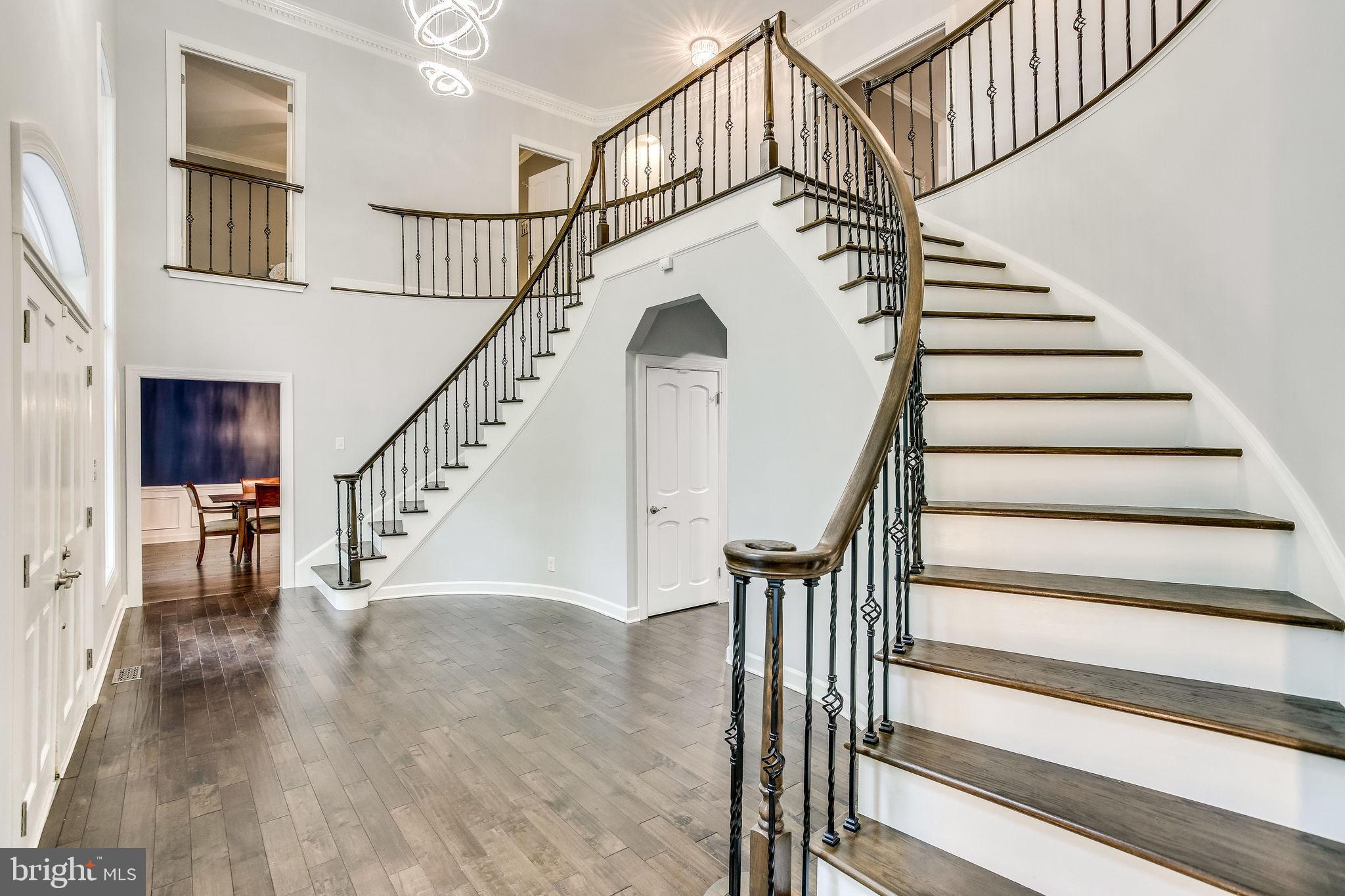 642 Springvale Road Great Falls, VA 22066 - Photo 7 of 44 Soaring views of Juliet balconies on upper level