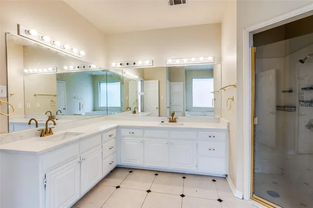 $2,950 | 2311 Megan Way, Arlington, TX 76016