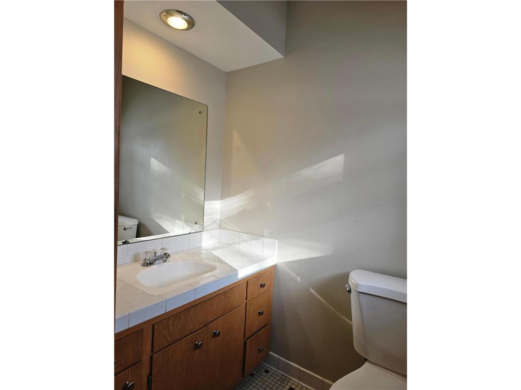 7236 Harold Avenue Golden Valley, MN 55427 - Photo 9 of 15