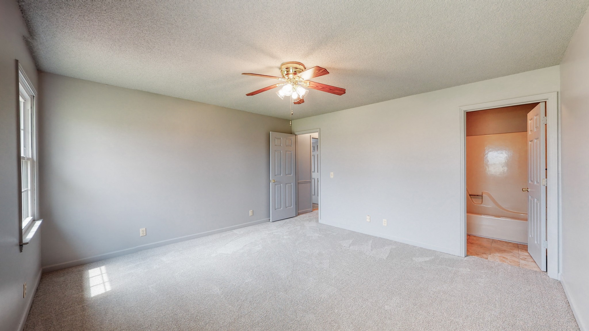 35 Palmer Road Lebanon, TN 37087 - Photo 11 of 23 an empty room with closet and a chandelier fan