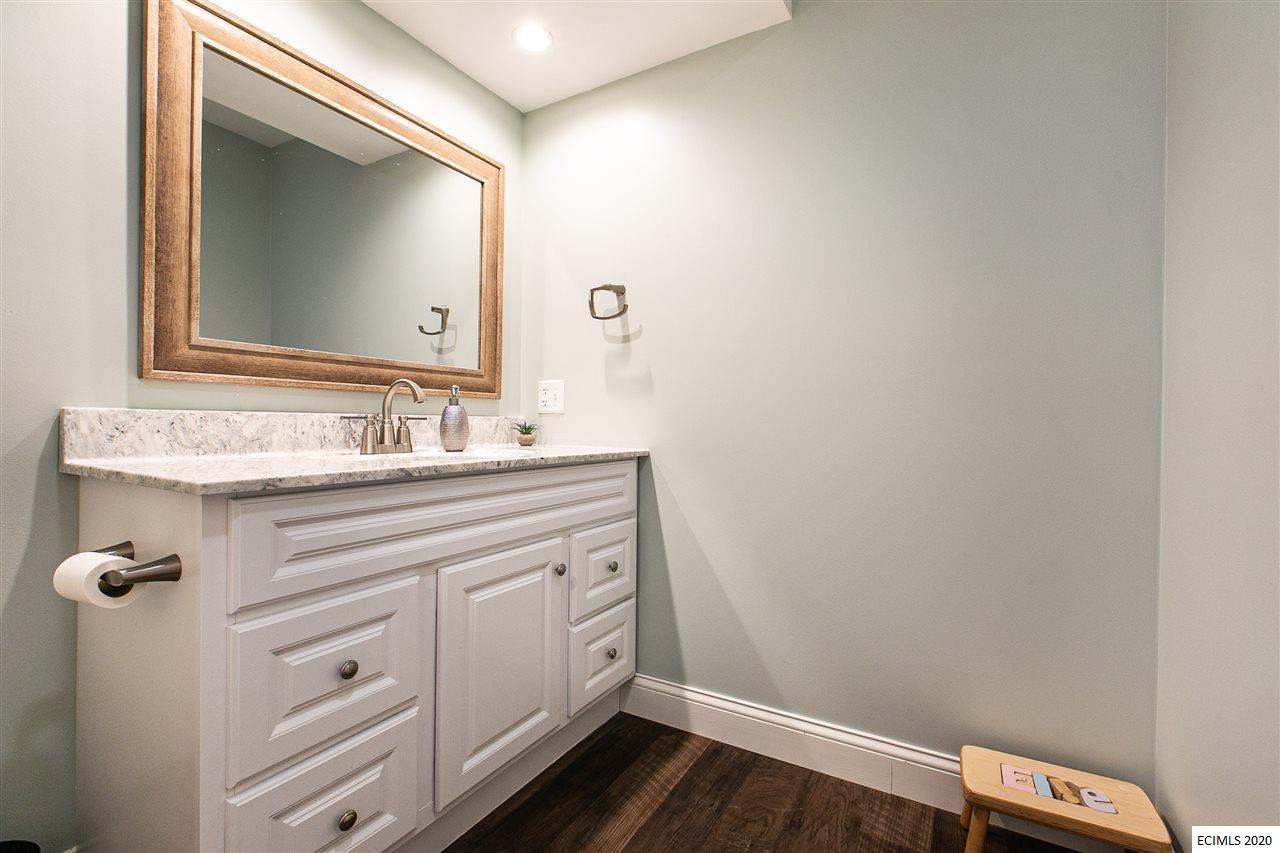 5149 Park Place Dubuque, IA 52002 - Photo 38 of 45 Gallery Image 38
