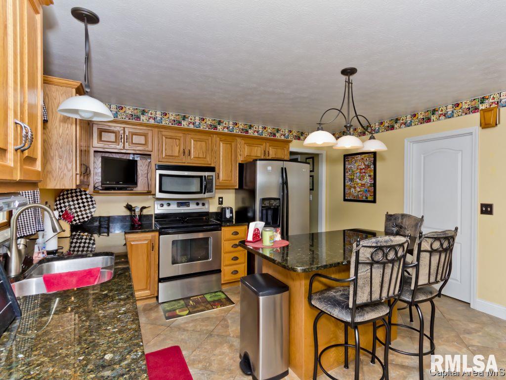 2916 Red Oak Lane Springfield, IL 62712 - Photo 11 of 36
