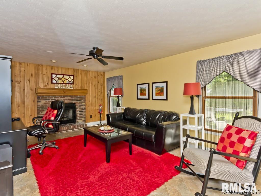 2916 Red Oak Lane Springfield, IL 62712 - Photo 18 of 36
