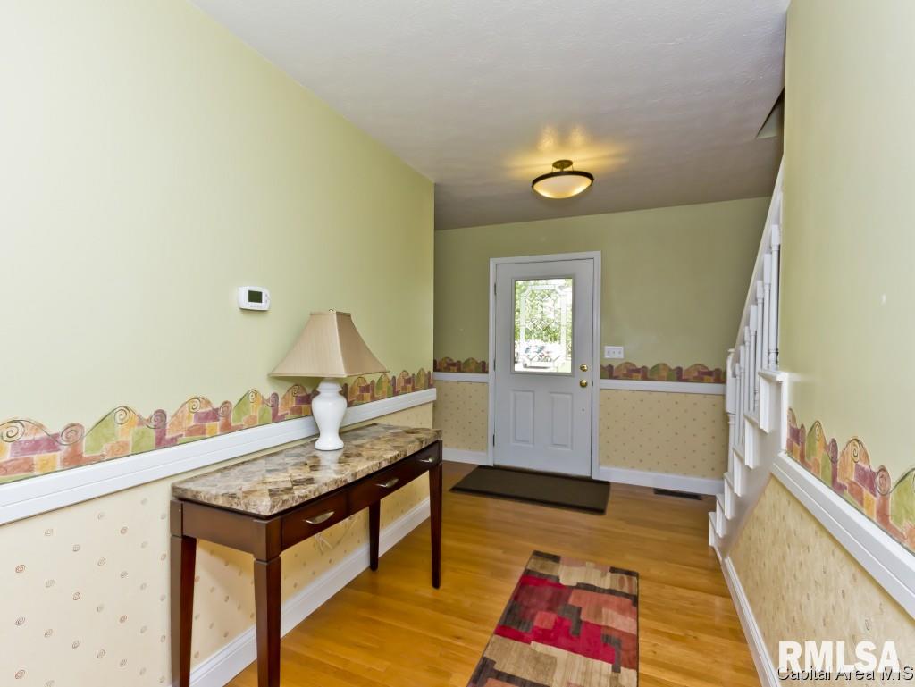 2916 Red Oak Lane Springfield, IL 62712 - Photo 2 of 36