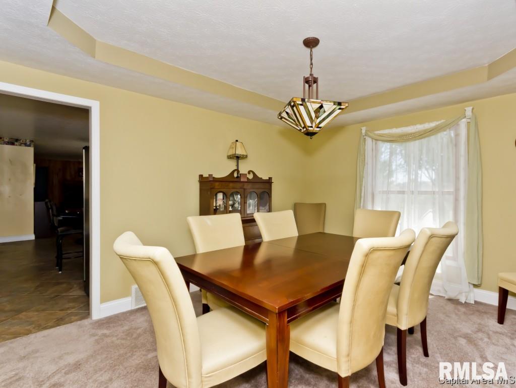 2916 Red Oak Lane Springfield, IL 62712 - Photo 7 of 36