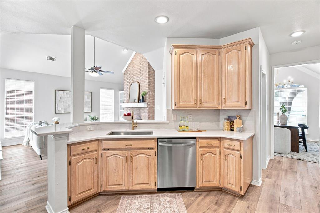 8716 Falls Road Irving, TX 75063 - Photo 17 of 37 Gallery Image 17