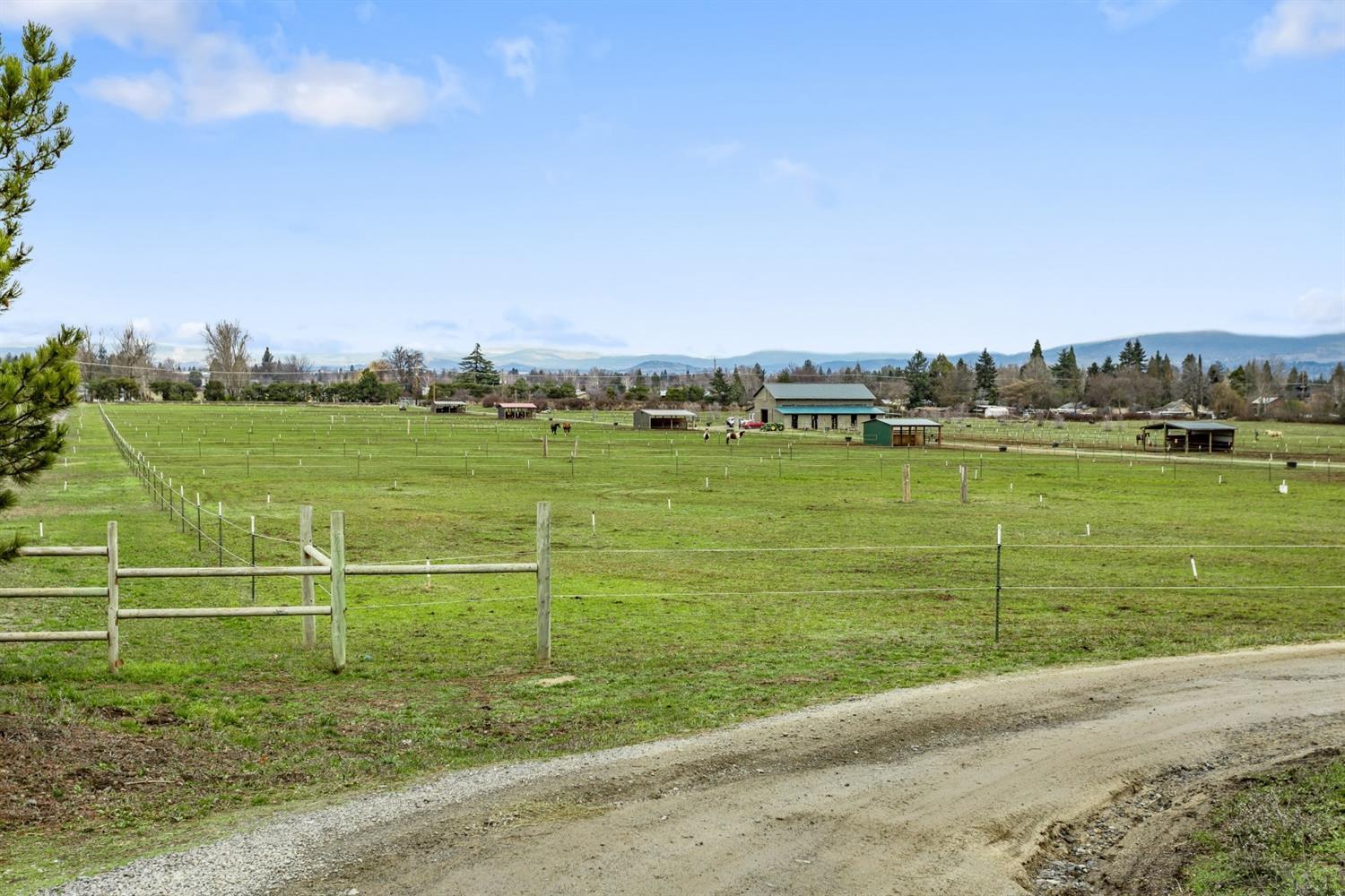 1663 South Stage Road Medford, OR 97501 - Photo 32 of 35 Gallery Image 32