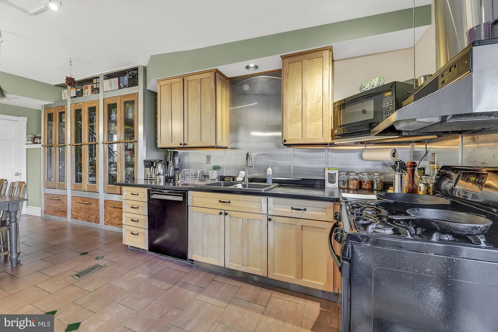 2917 Keswick Road Baltimore, MD 21211 - Photo 9 of 28 Gallery Image 9
