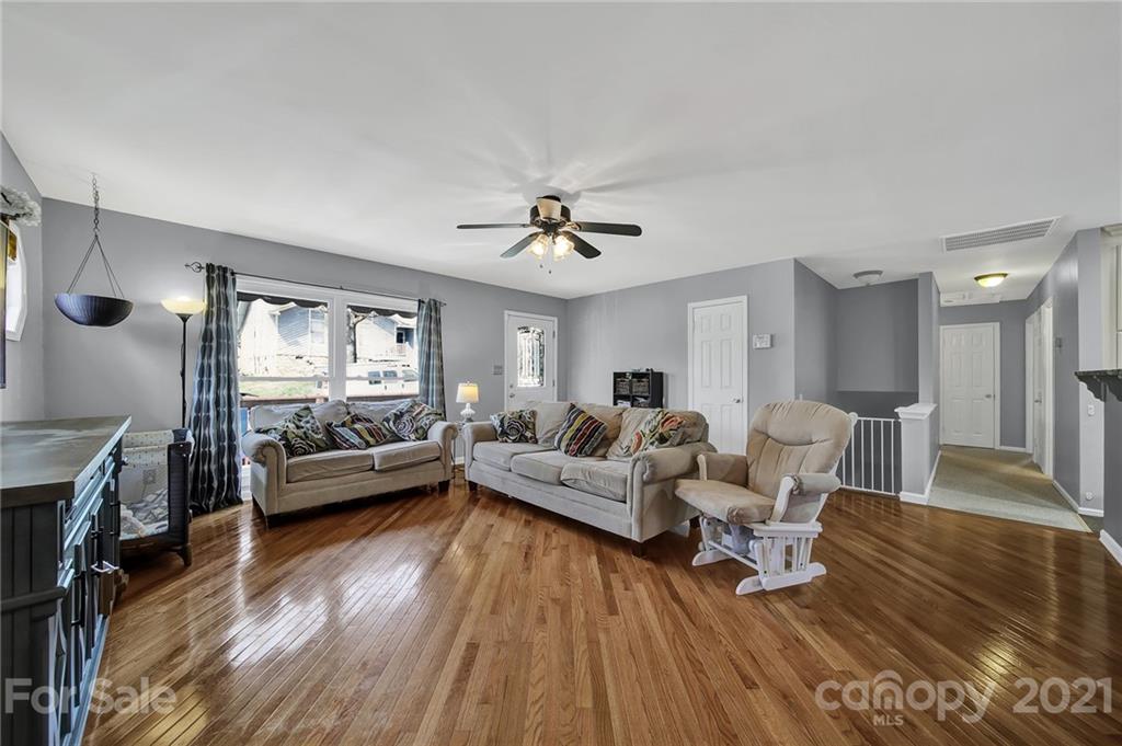 5031 Suwarrow Circle Tega Cay, SC 29708 - Photo 11 of 45 Gallery Image 11