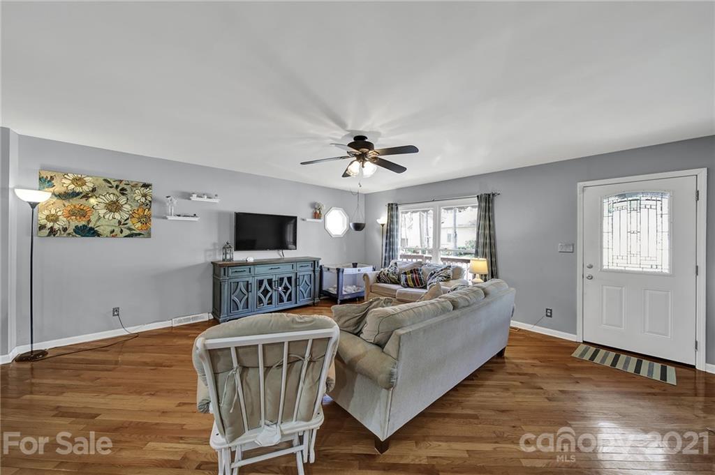 5031 Suwarrow Circle Tega Cay, SC 29708 - Photo 10 of 45 Gallery Image 10