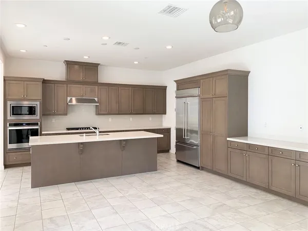 $6,900 | 20816 Pine Cone Circle, Porter Ranch, CA 91326